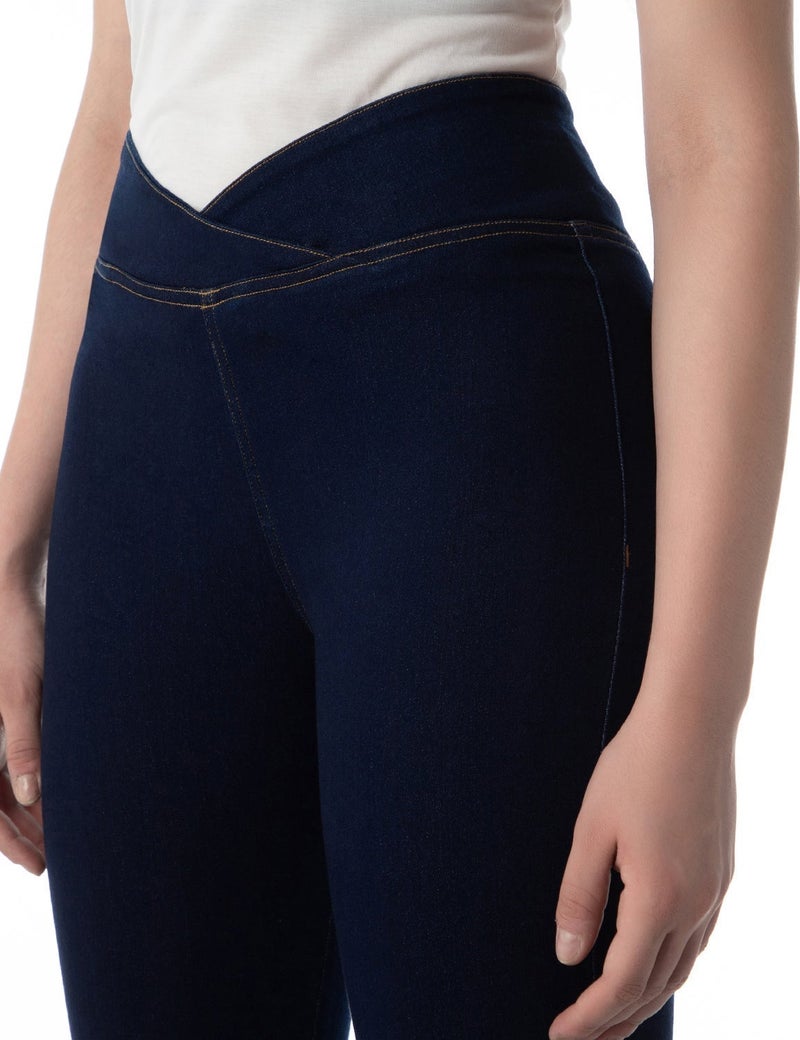 inkd جينز نسائي واسع - متوسط الارتفاع| غسل الإنزيم | حزام الخصر المائل | جينز للنساء - Image 4